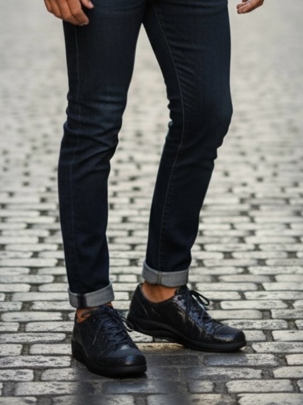 Finn Comfort Black Textured Logo Accent Sneaker
